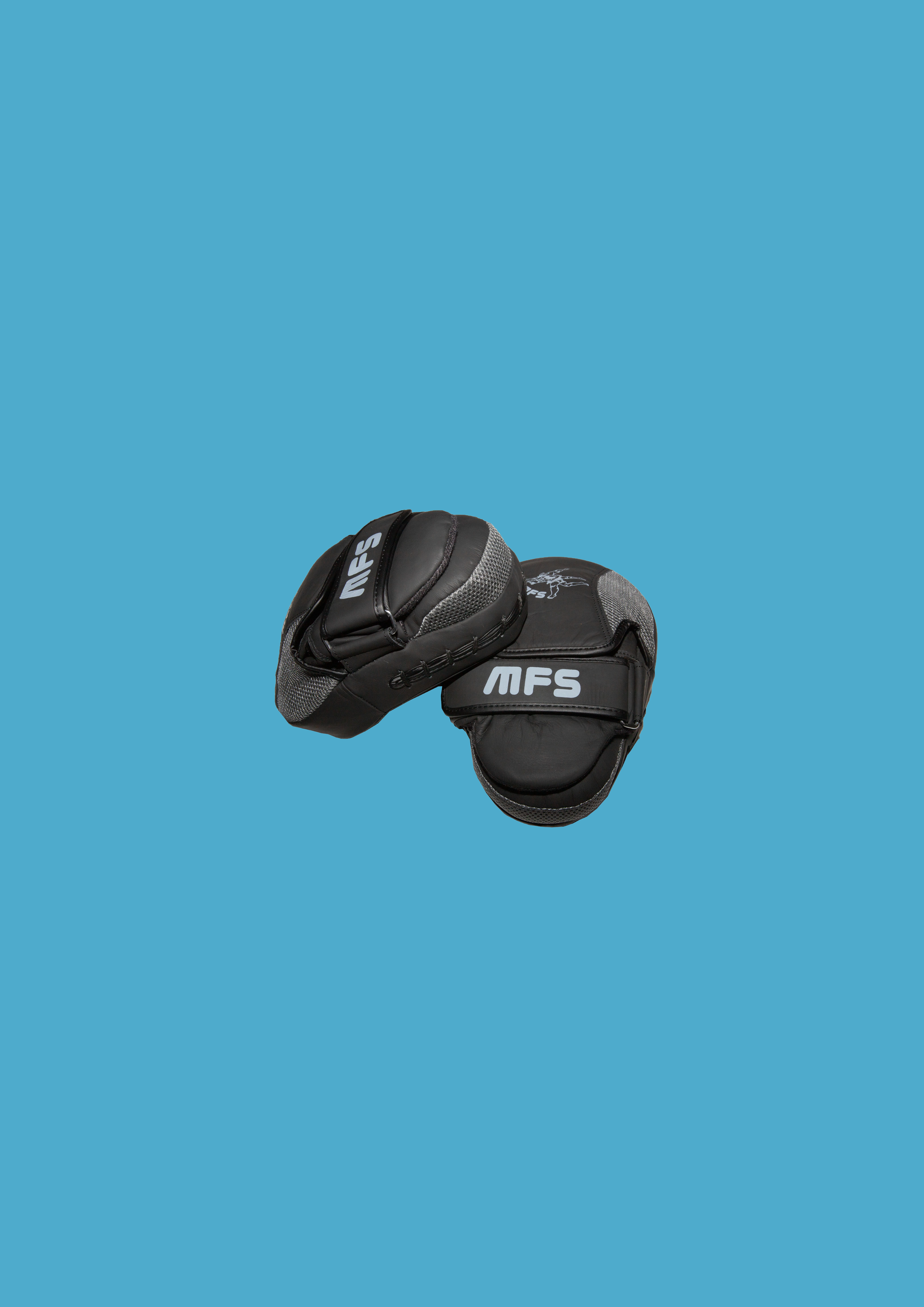 Gloves - Pads - Accessories